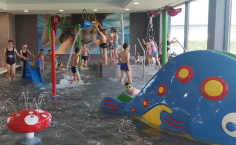 WYJAZD UCZNIÓW 4 - 8 DO AQUA PARKU W CZĘSTOCHOWIE