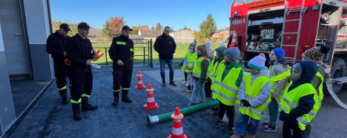WIZYTA PIERWSZAKÓW W OSP ZAJĄCZKI PIERWSZE